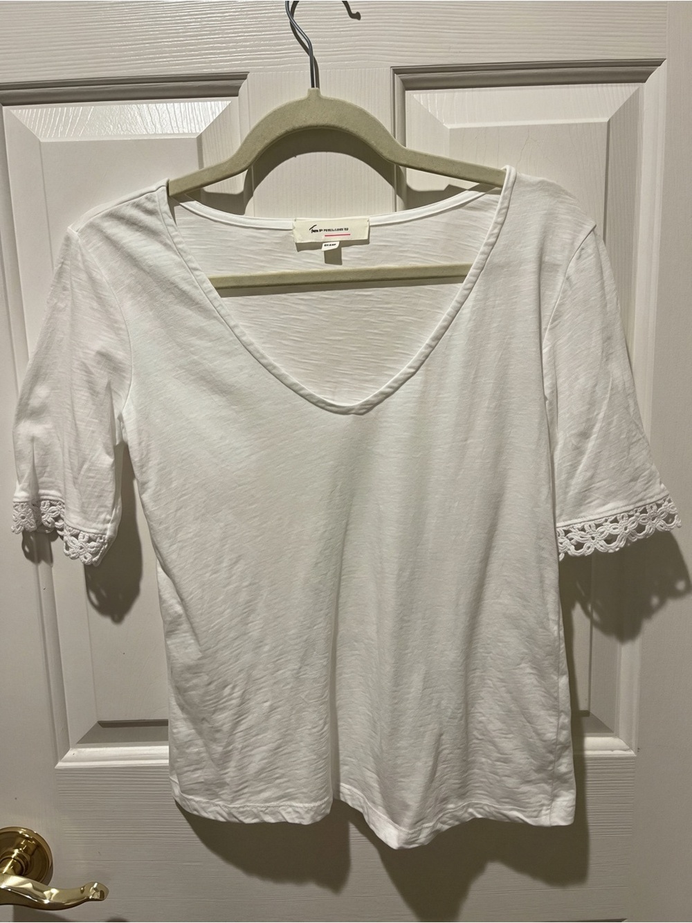 Two by Vince Camuto White Lace Trim V-Neck Top XL